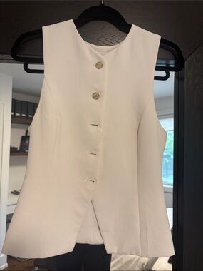 Aritzia regal vest light birch